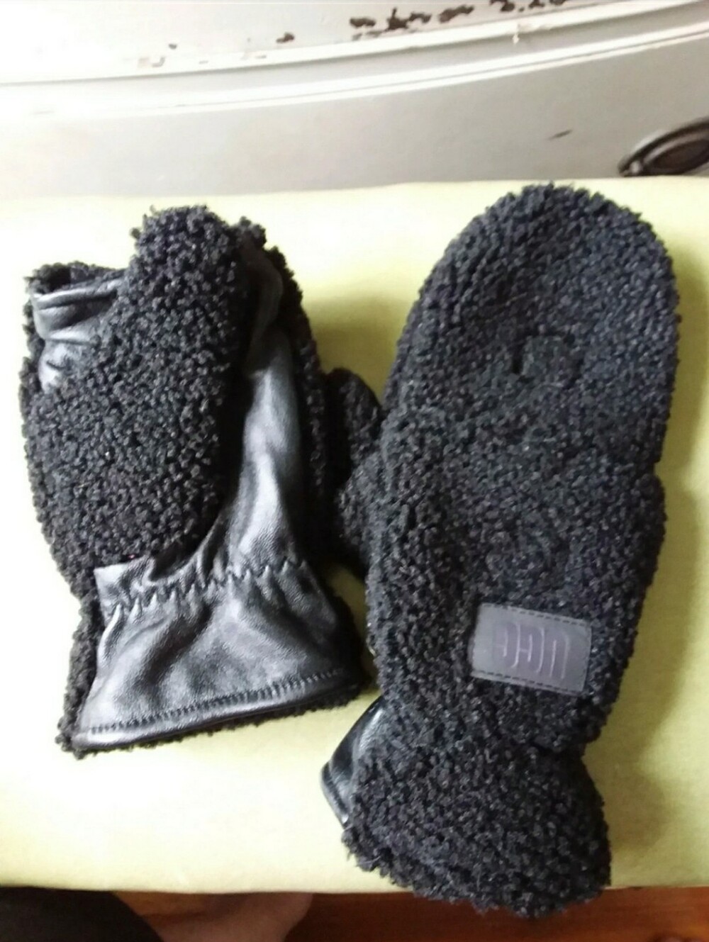 Ugg flip mittens